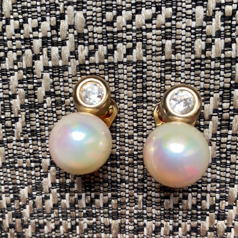 David Grau Clip On Pearl Earrings